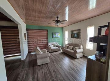 Casa de 3 habitaciones, Antón · Casa en Juan Diaz Casa Valle de Anton en Venta