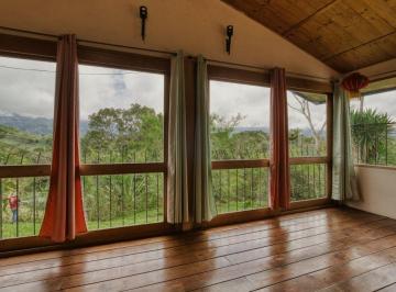 Casa de 2 habitaciones, Volcan · Casa en un Entorno Natural Privilegiado | Vìa Caisàn, Volcán