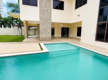 Casa de 4 habitaciones, Panamá · Casa en Venta en Costa del Este | Piscina Privada | Lote de Esquina