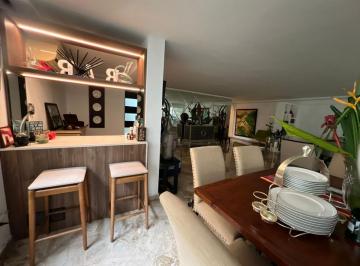 Casa de 3 habitaciones, Panamá · Altos del Golf. 290 m 3r 3.5b Patio Cbs $475,000.00neg