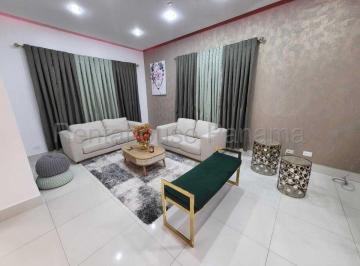 Casa de 5 habitaciones, Panamá · Casa en Clayton Embassy Club en Venta