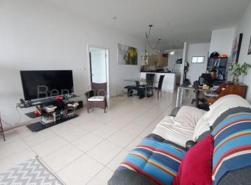 Apartamento de 1 habitación, Panamá · Venta de Apartamento Amoblado Vista Al Mar en PH Vista Marina, Av Balboa | 104 m², 1 Rec.