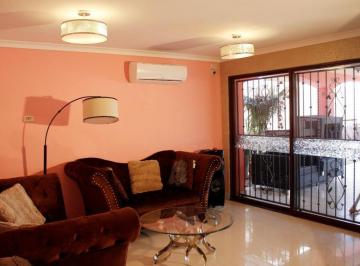 Casa de 3 habitaciones, Panamá · Venta de Hermosa Casa en Green Village, Transistmica | 242 m², 3 Rec.