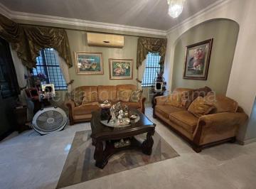 Casa de 4 habitaciones, Panamá · Venta de Casa con Línea Blanca en Villa de Las Fuentes, Betania | 296 m², 4 Rec.