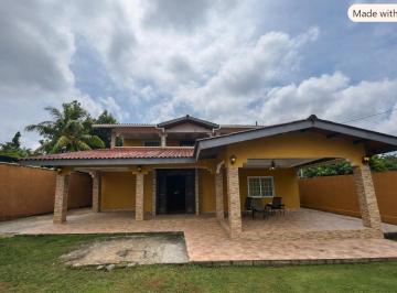 Casa de 6 habitaciones, La Chorrera · Venta Casa de 650 m² en Naos, Chorrera Amd