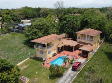 Casa de 4 habitaciones, Chame · Refugio Tropical Cerca de La Playa con Dos Casas y Excelente Oportunidad de Inversión en Gorgona