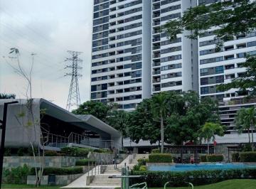 Apartamento de 3 habitaciones, Panamá · Remato Hermoso y Amplio Apartamento en Condado Country Club