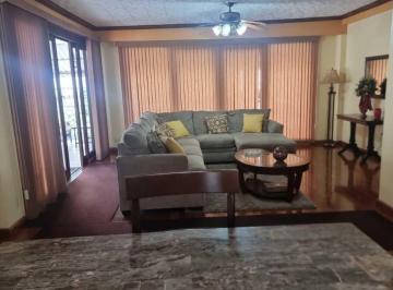 Apartamento · 245m² · 3 Recámaras · 2 Estacionamientos · Apartamento en El Cangrejo 3rec 2b Cbe 245 m² Amoblado