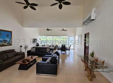 Casa de 3 habitaciones, Coronado · Vendo Casa en Coronado