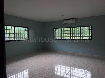 Casa de 5 habitaciones, Chitré · Venta de Amplia Casa en Villas del Rio Chitré | 918 m², 5 Rec.