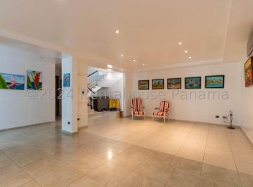 Casa de 4 habitaciones, Panamá · Venta de Elegante Casa en Camino de Cruces Ancon | 500 m², 4 Rec.