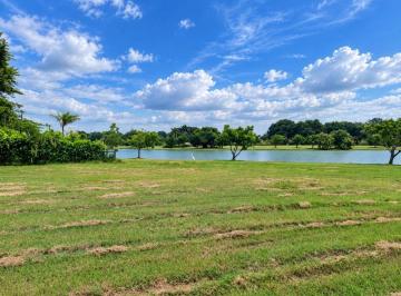 Terreno / Lote , Antón · Venta de Terreno en Buenaventura, 4,229 m² Colindante con El Lago