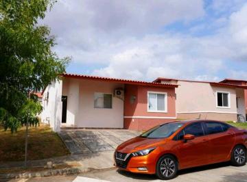 Casa · 130m² · 3 Recámaras · 2 Estacionamientos · Alquilo Casa en La Chorrera La Arboleda PH Los Olmos