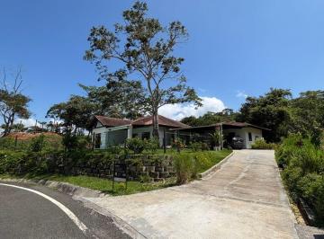Casa de 2 habitaciones, Chame · Se Vende - Casa Totalmente Amueblada en La Exclusiva Comunidad de Montaña de Yuma - Rm