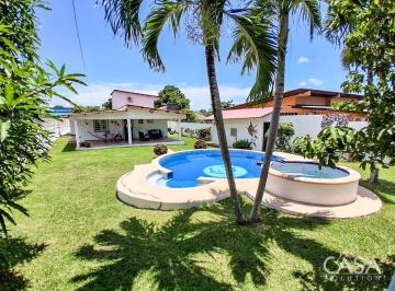 Casa de 3 habitaciones, San Carlos · Casa con Piscina en Venta en Costa Esmeralda, San Carlos