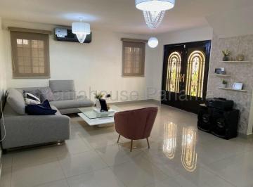Casa de 3 habitaciones, La Chorrera · Alquiler de Casa Dúplex Amoblada en Sunset Hills Chorrera | 300 m², 3 Rec.