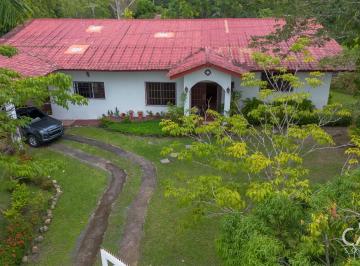 Casa de 4 habitaciones, San Carlos · Casa en Venta en El Espino de San Carlos con Terreno Plano, Pozo de Agua y Árboles Frutales