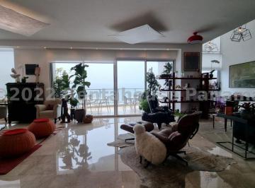 Apartamento de 5 habitaciones, Panamá · Venta de Apartamento Dúplex Semi - Amoblado Frente Al Mar en PH Pacific Village Punta Pacifica