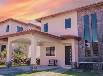 Casa de 3 habitaciones, Boquete · Dúplex Amueblado de 3 Habitaciones en Venta en Hacienda Los Molinos, Alto Boquete, Chiriquí