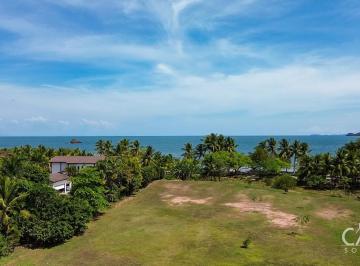 Terreno / Lote , San Lorenzo · ¡Tu Propio Refugio Tropical! Lote Frente Al Mar de 3,365 m² en Venta en Rincon Beach, Boca Chica