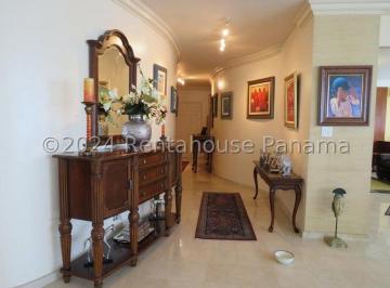 Apartamento de 3 habitaciones, Panamá · Venta de Apartamento en La Cresta