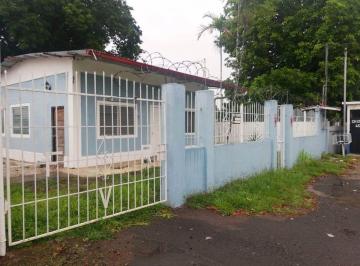 Casa de 3 habitaciones, David · Edificio Comercial de Propiedad Céntrica en Venta en Doleguita, David, Panamá