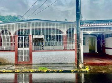 Casa de 5 habitaciones, Panamá · Casa en Venta Betania 26 Mm²882