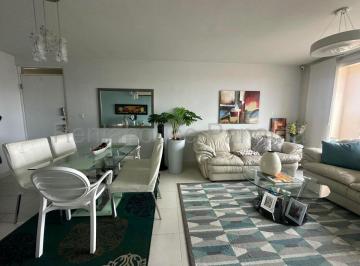 Apartamento de 3 habitaciones, Panamá · Bello Apartamento en Venta en Versalles