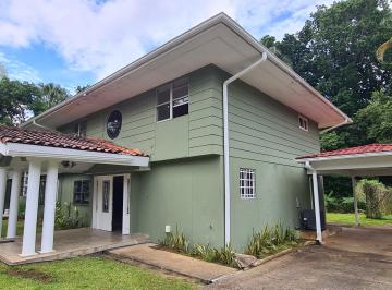 Casa de 4 habitaciones, Panamá · Oportunidad! Se Alquila Amplia Casa Unifamiliar en Clayton