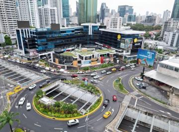 Local comercial , Panamá · Alquiler de Local Comercial en Street Mall, 458 m²