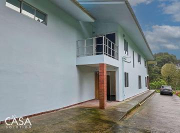 Casa de 5 habitaciones, Bugaba · Amplia Casa de Montaña de 5 Habitaciones en Venta en Cerro Punta, Tierras Altas, Chiriquí, Panamá