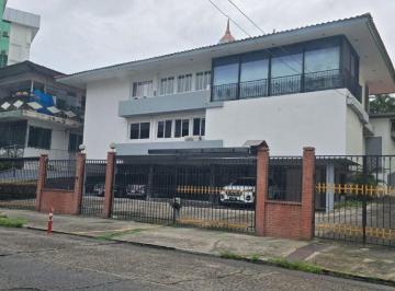Casa de 6 habitaciones, Panamá · Se Vende en Vía Argentina, Casa de Dos Pisos