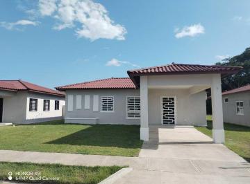 Casa · 650m² · 2 Recámaras · 1 Estacionamientos · Alquiler de Casa Nueva en La Fontana
