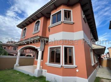 Casa de 4 habitaciones, Panamá · Venta de Casa en Costa Sur 24lbr2109
