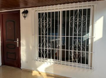 Casa · 150m² · 3 Recámaras · 1 Estacionamientos · 🏡 Alquiler de Casa en Villa de Las Fuentes A. a