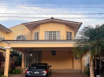 Casa de 3 habitaciones, Panamá · Casa en Venta en Albrook Ym
