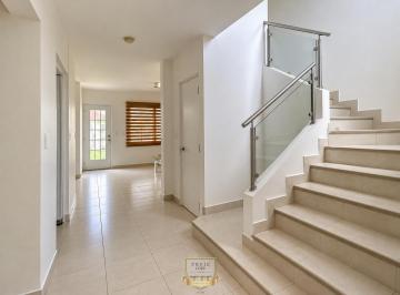 Casa · 184m² · 3 Recámaras · 2 Estacionamientos · Casa en Venta en Quintas de Versalles – Modelo Marsella. Sd
