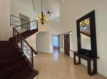 Casa de 3 habitaciones, Panamá · Casa Parcialmente Amoblada en Alquiler en El Diablo