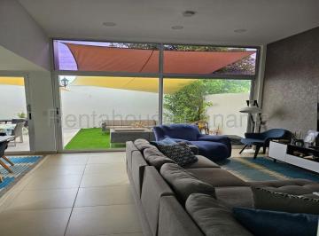 Casa de 3 habitaciones, Panamá · Alquiler de Hermosa Casa Dúplex Amoblada en Costa Sur Village Costa Sur | 273 m², 3 Rec.