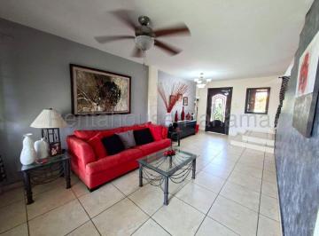 Casa de 3 habitaciones, San Miguelito · Vendo Casa de 249 m² en Brisas del Golf Brisas Village 27 - 1465srz