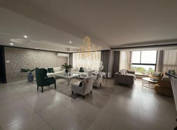 Apartamento de 3 habitaciones, Panamá · Apartamento en Venta 225 m² en Bella Vista - Negociable