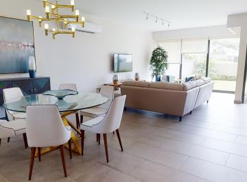 Casa de 3 habitaciones, San Miguelito · Se Vende Casa con Terreno de 315 m² en Barrio Alto