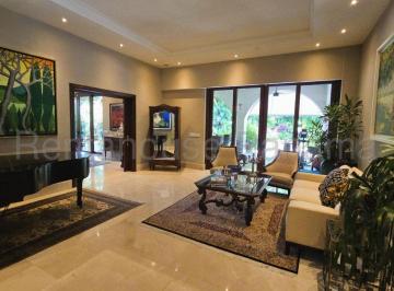 Casa de 6 habitaciones, Panamá · Venta de Casa con Línea Blanca en Altos del Golf Altos del Golf | 1458 m², 6 Rec.
