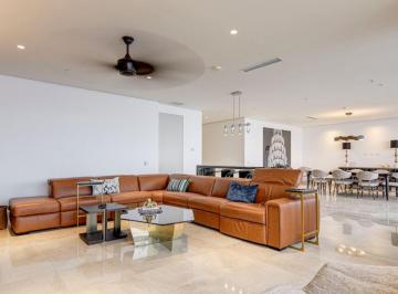 Apartamento de 3 habitaciones, Panamá · Apartamento de Lujo Frente Al Mar Totalmente Remodelado en Costa del Este