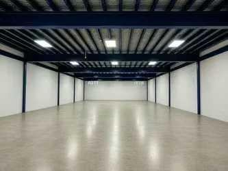 Bodega-Galpón-Depósito · 1628m² · 2 Recámaras · 6 Estacionamientos · Venta y Alquiler de Bodega France Field Zona Libre Remodelada Vv
