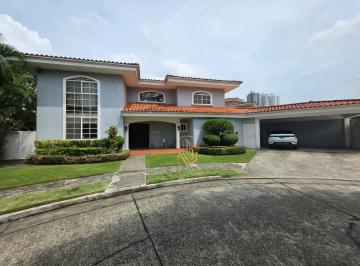 Casa · 380m² · 4 Recámaras · 2 Estacionamientos · Casa en Venta en Costa del Este | Costa Serena | 880 m² de Terreno, Wv