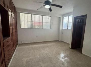 Casa de 5 habitaciones, Panamá · Venta de Casa en Urbanización Club X, El Ingenio
