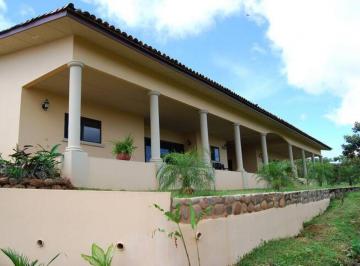 Casa de 6 habitaciones, San Lorenzo · Villa Montaña de 6 Habitaciones en Alquiler en Boca Chica, Chiriquí