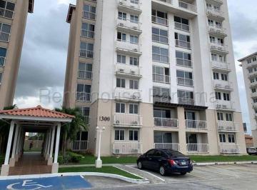 Apartamento de 3 habitaciones, Panamá · Alquiler de Apartamento en Versalles. Ad