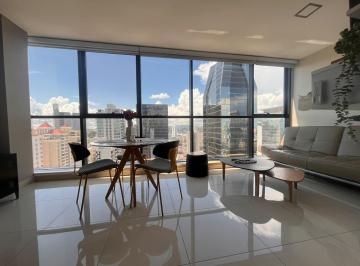 Sala · Alquiler Apartamento Piso Alto Remodelado en Obarrio